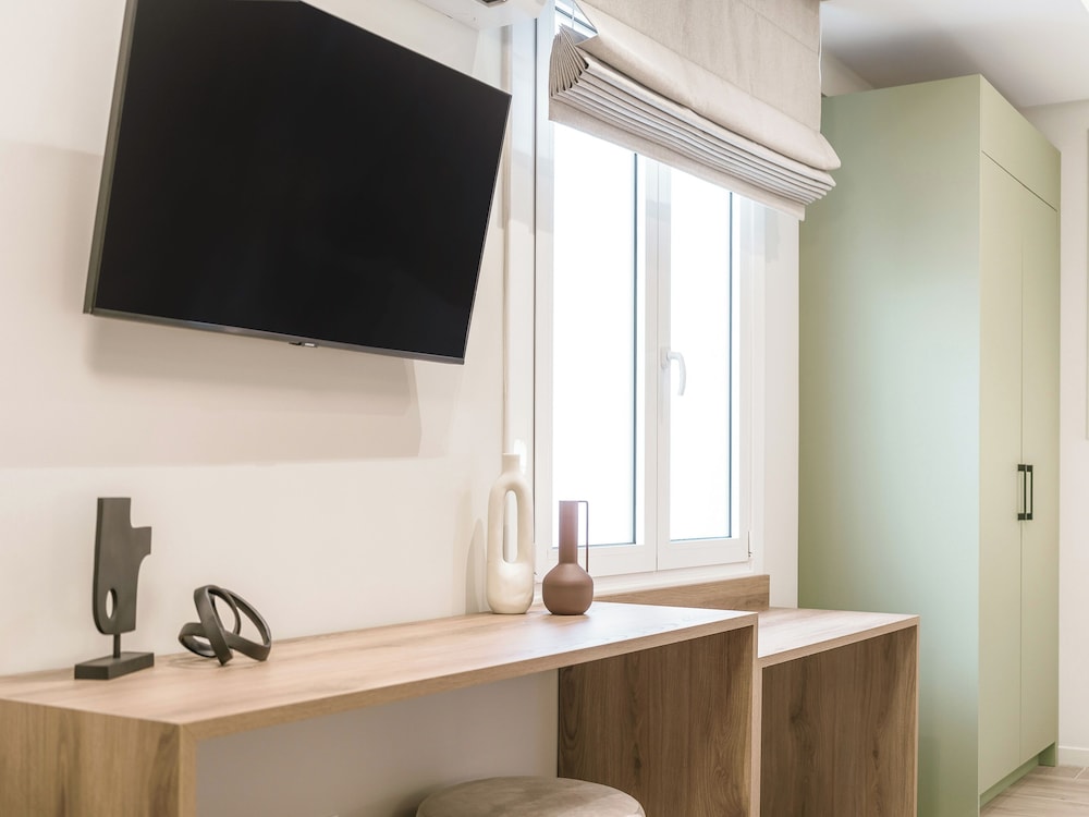 Astikon Xenofontos Suites 43/50