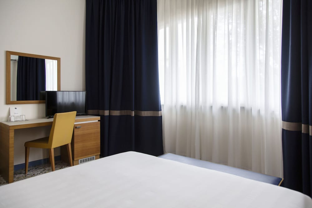Grand Hotel 30/64
