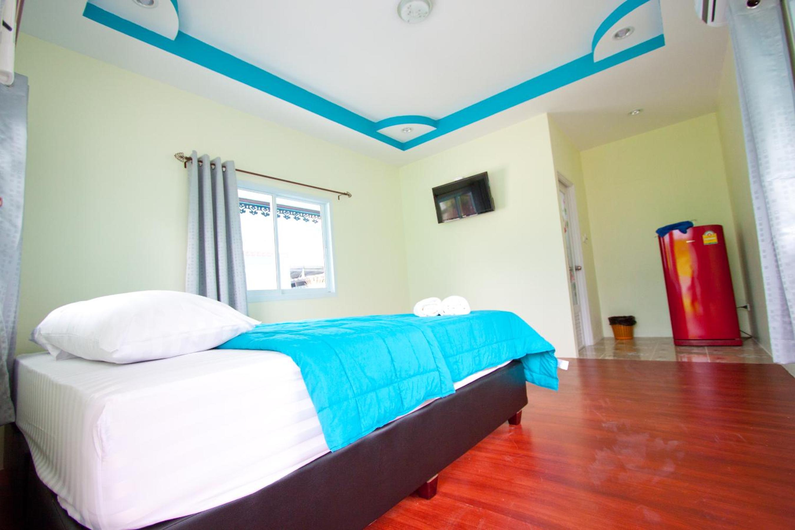 1 Bedroom, House