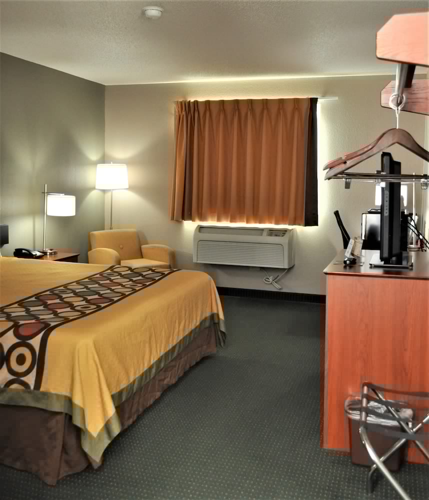 Super 8 by Wyndham Clearfield 22/38