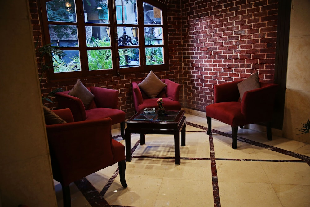 Pearl Hotel 28/39