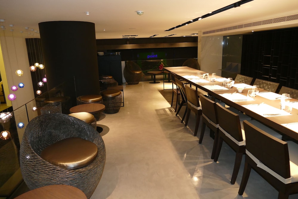 Three O Nine Hotel 30/50