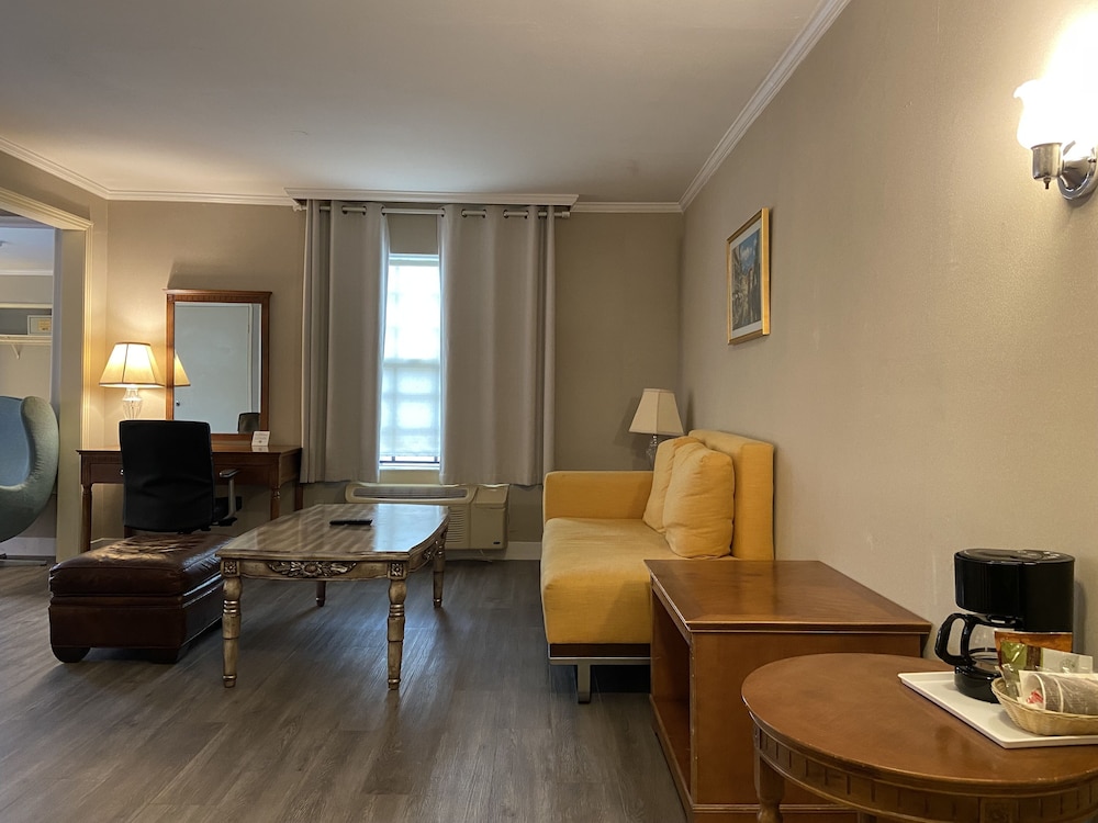 Ramada by Wyndham Los Angeles/Koreatown West 22/33