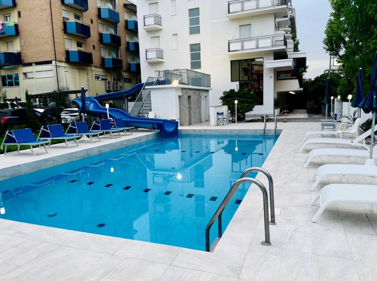 Club Hotel Residence 5/30