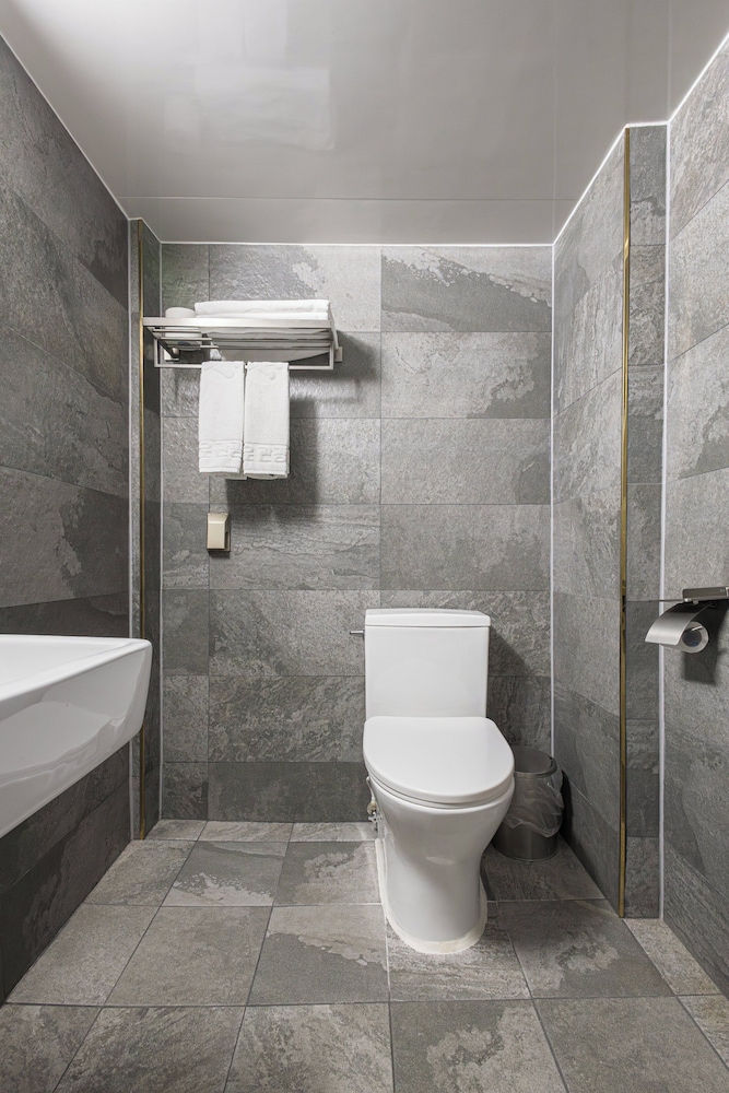 Insadong Crown Hotel 58/60