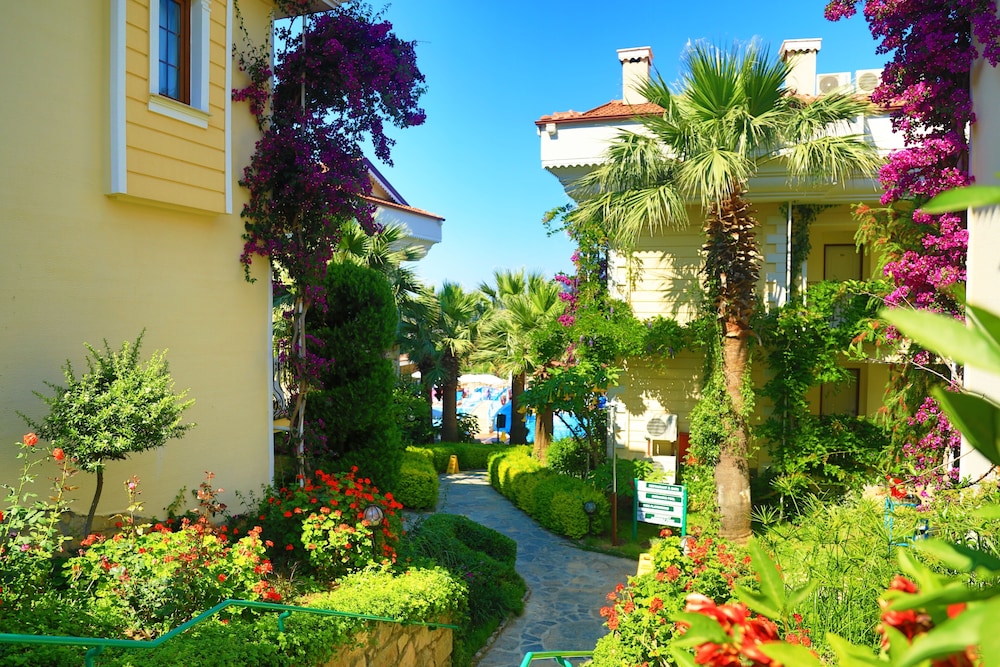 Yel Holiday Resort 34/50