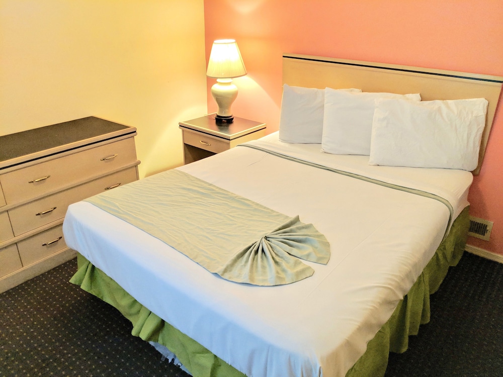 Quebec Motel 35/60