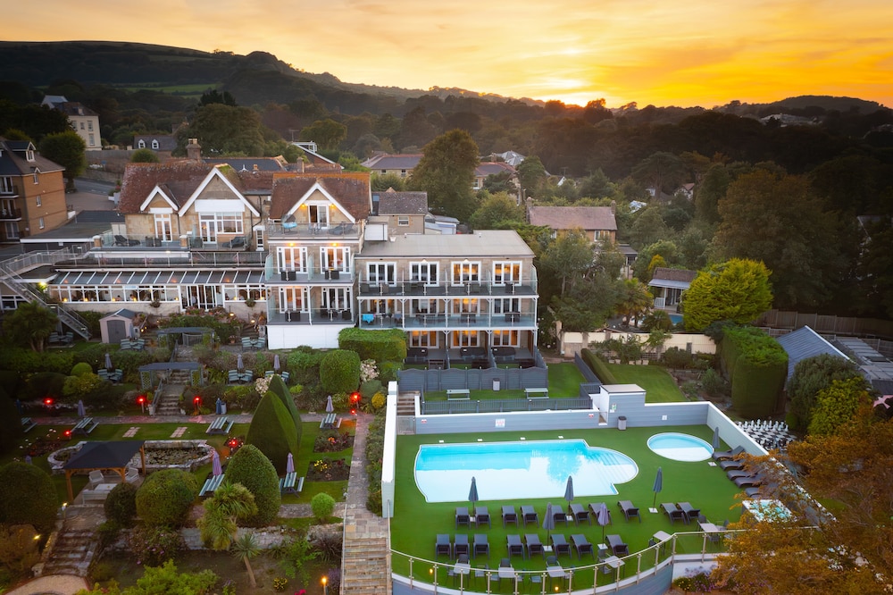 Luccombe Hall Hotel 4/75