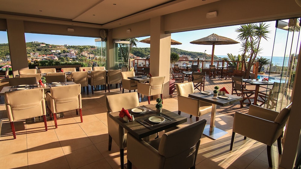 Terezas Hotel 46/50
