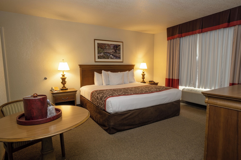 Hilltop Inn & Suites - North Stonington 21/60