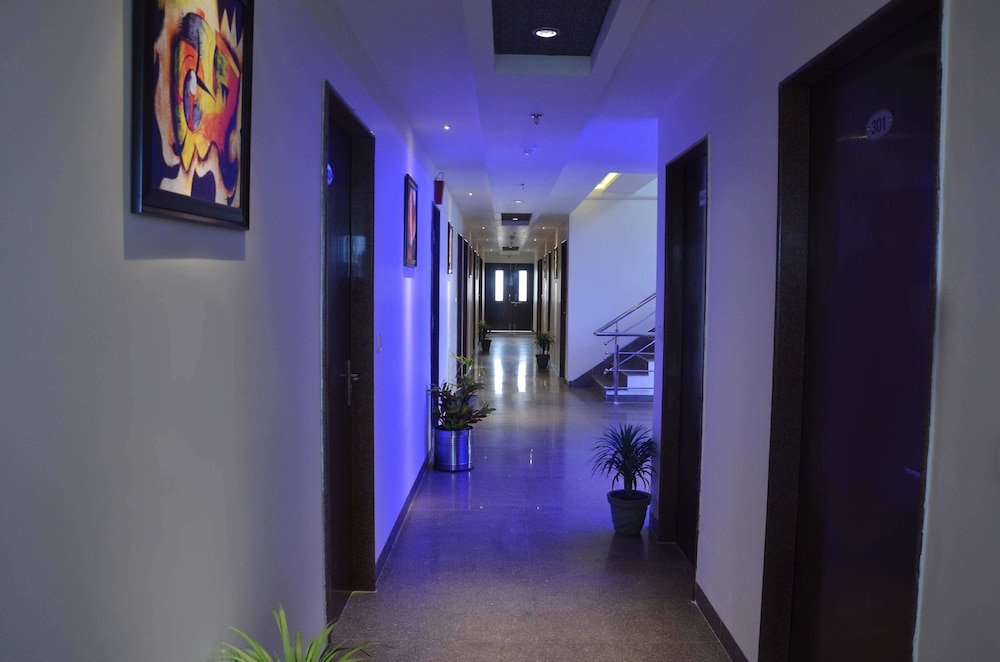 Hotel Karan Vilas 33/64