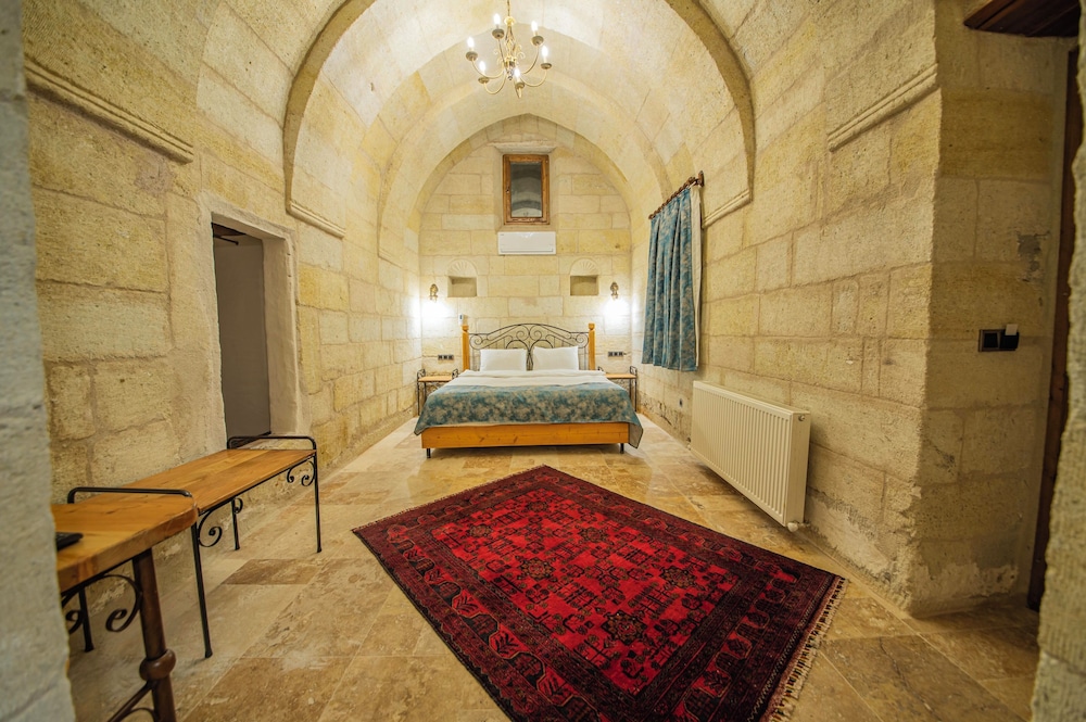 Chelebi Cave House 74/98
