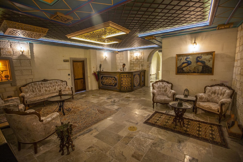 Acer Cave Hotel 60/67