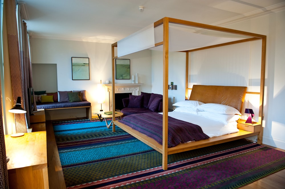 Cowley Manor 10/58