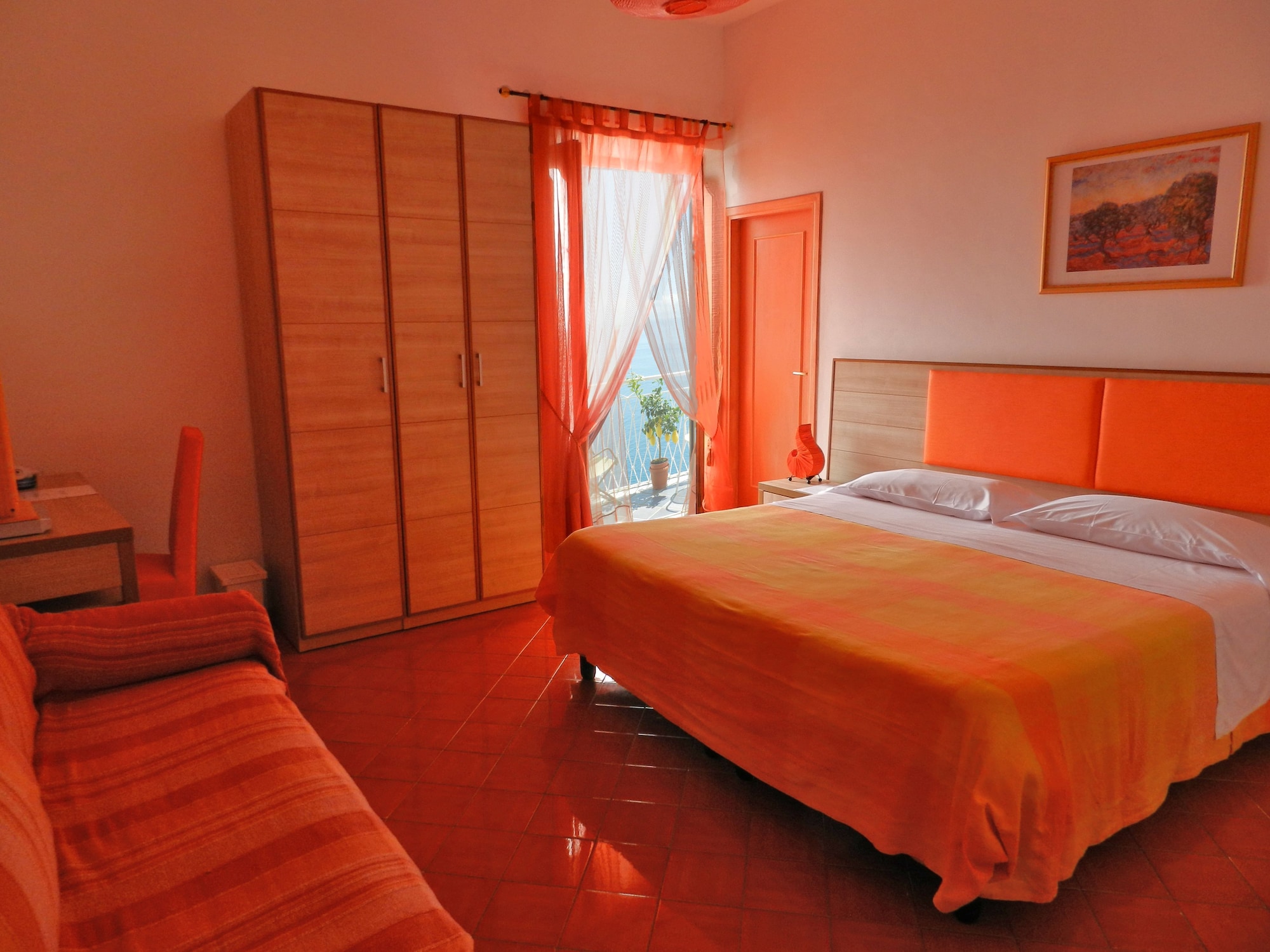 ROOM, TRIPLE, SEA VIEW, BALCONY