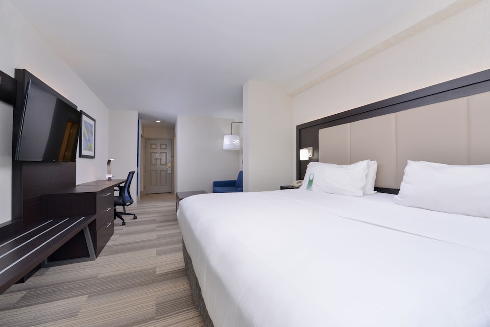 Holiday Inn Express Mystic 19/45