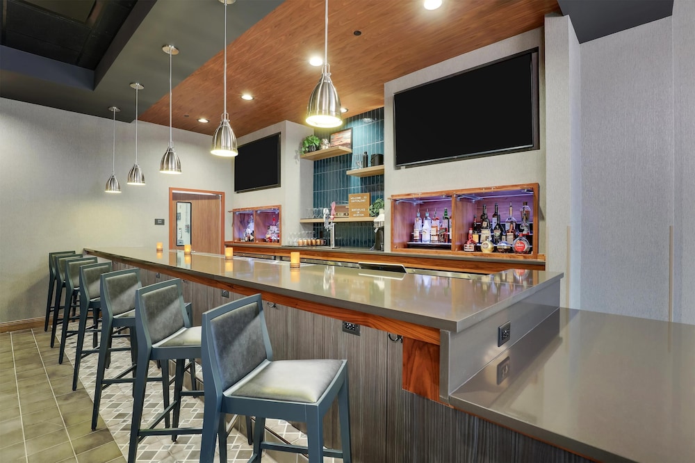 Drury Inn and Suites North Dayton 33/50