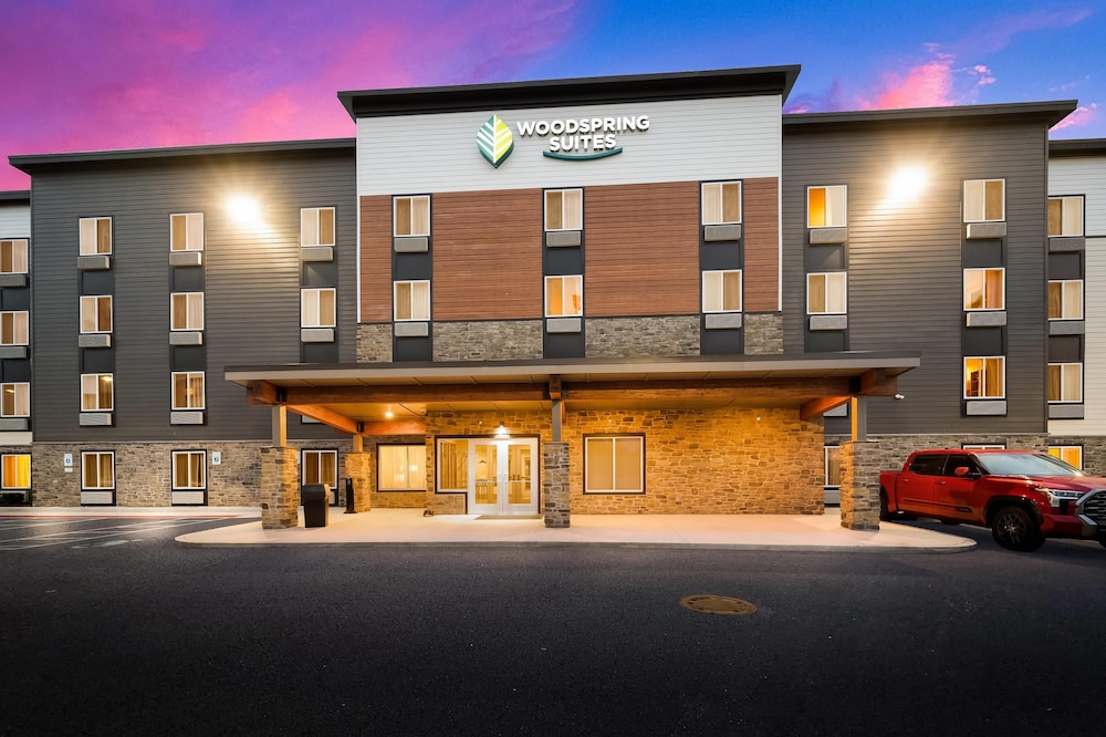 WoodSpring Suites Wixom - Novi 2/47