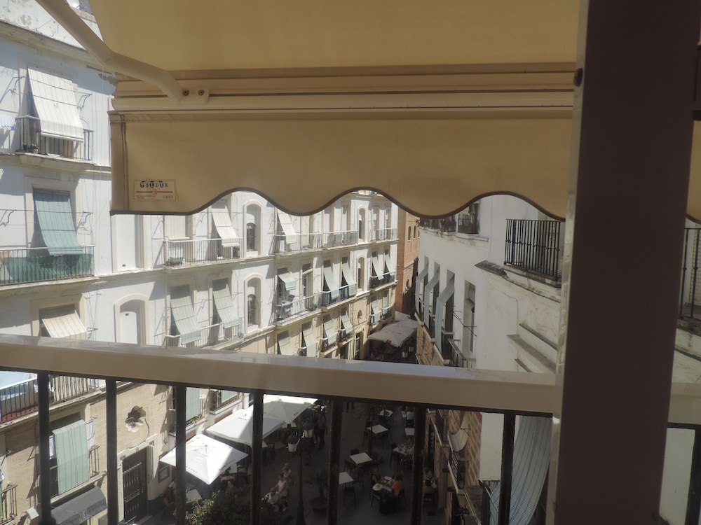 Hostal Bahía 3/50