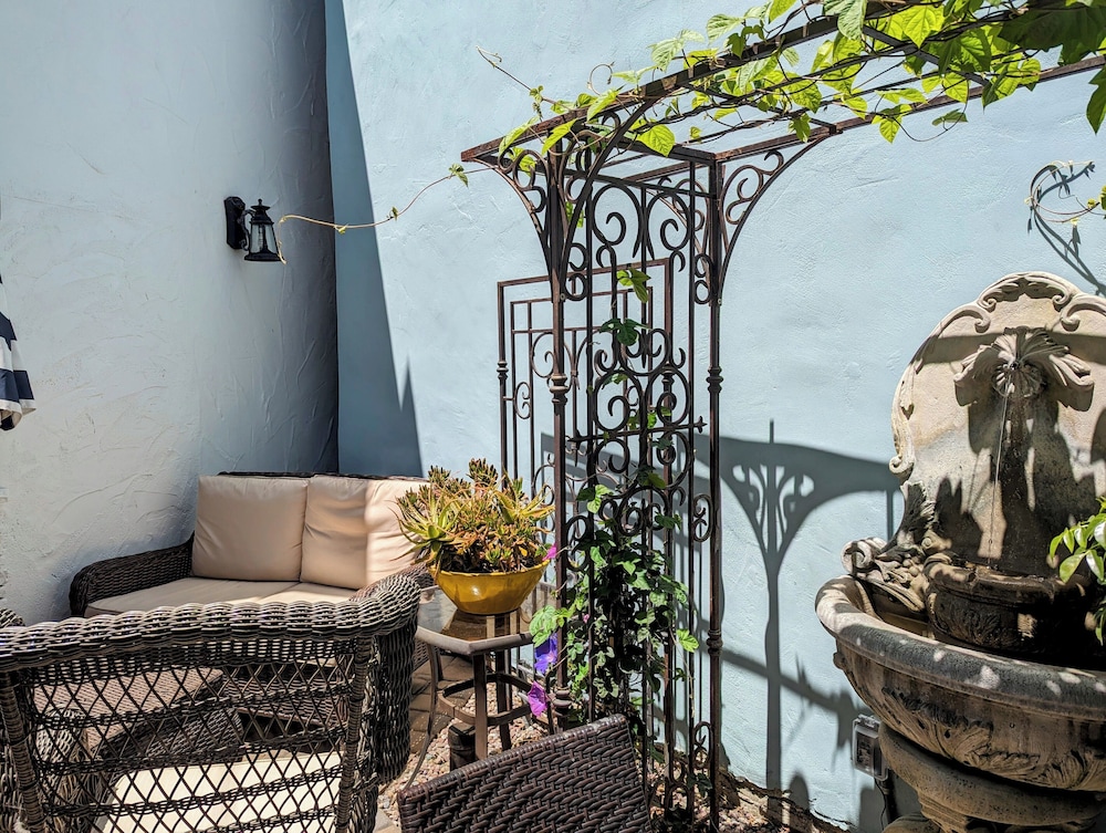 Capitola Hotel 26/50