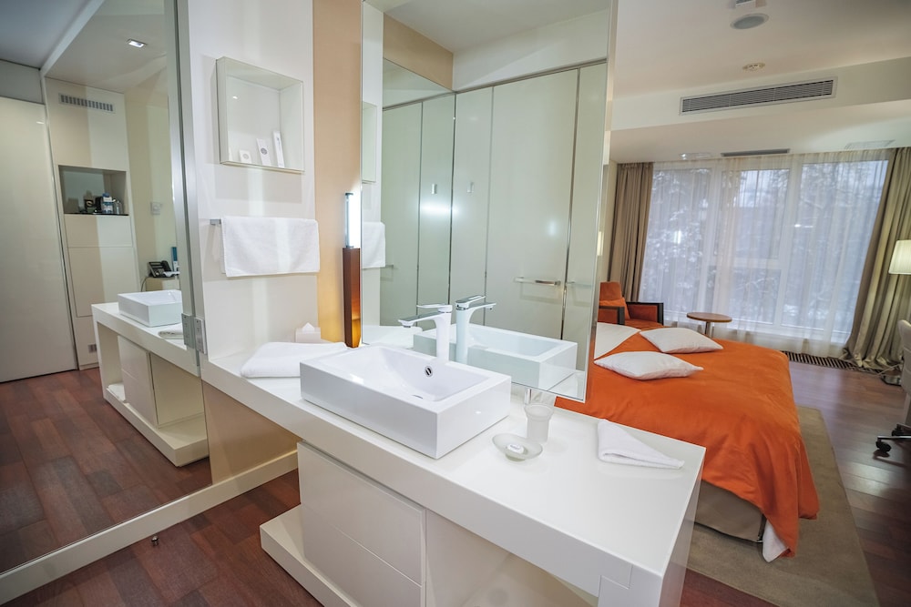 Park Hotel Almaty 49/55