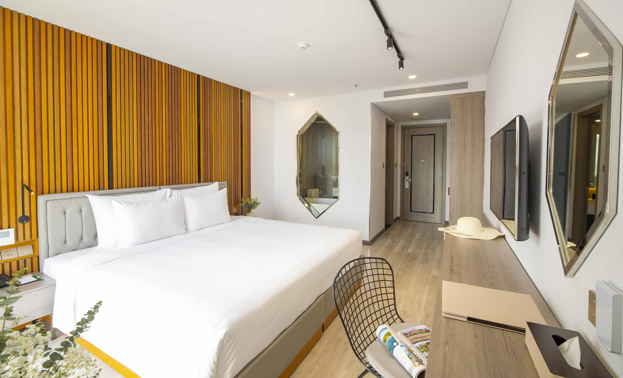 Deluxe, Double Bed, River View, Balcony