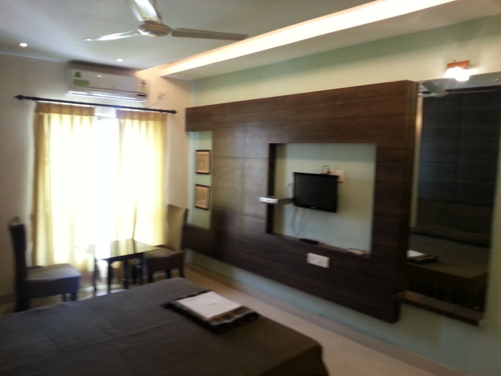 Hotel Rushabh Home 34/48