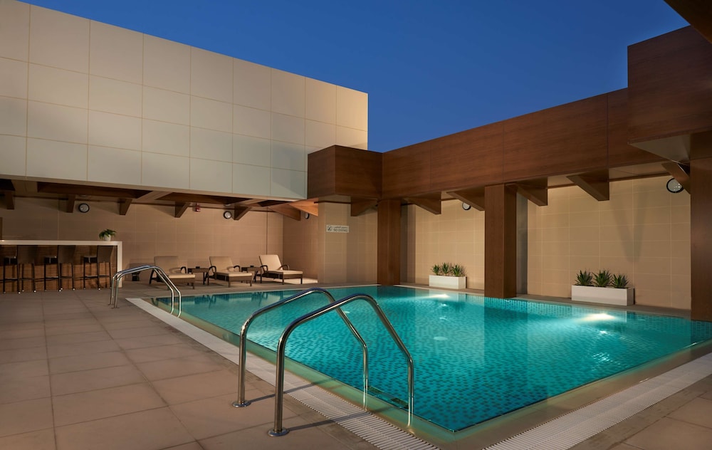 swimming pool spa