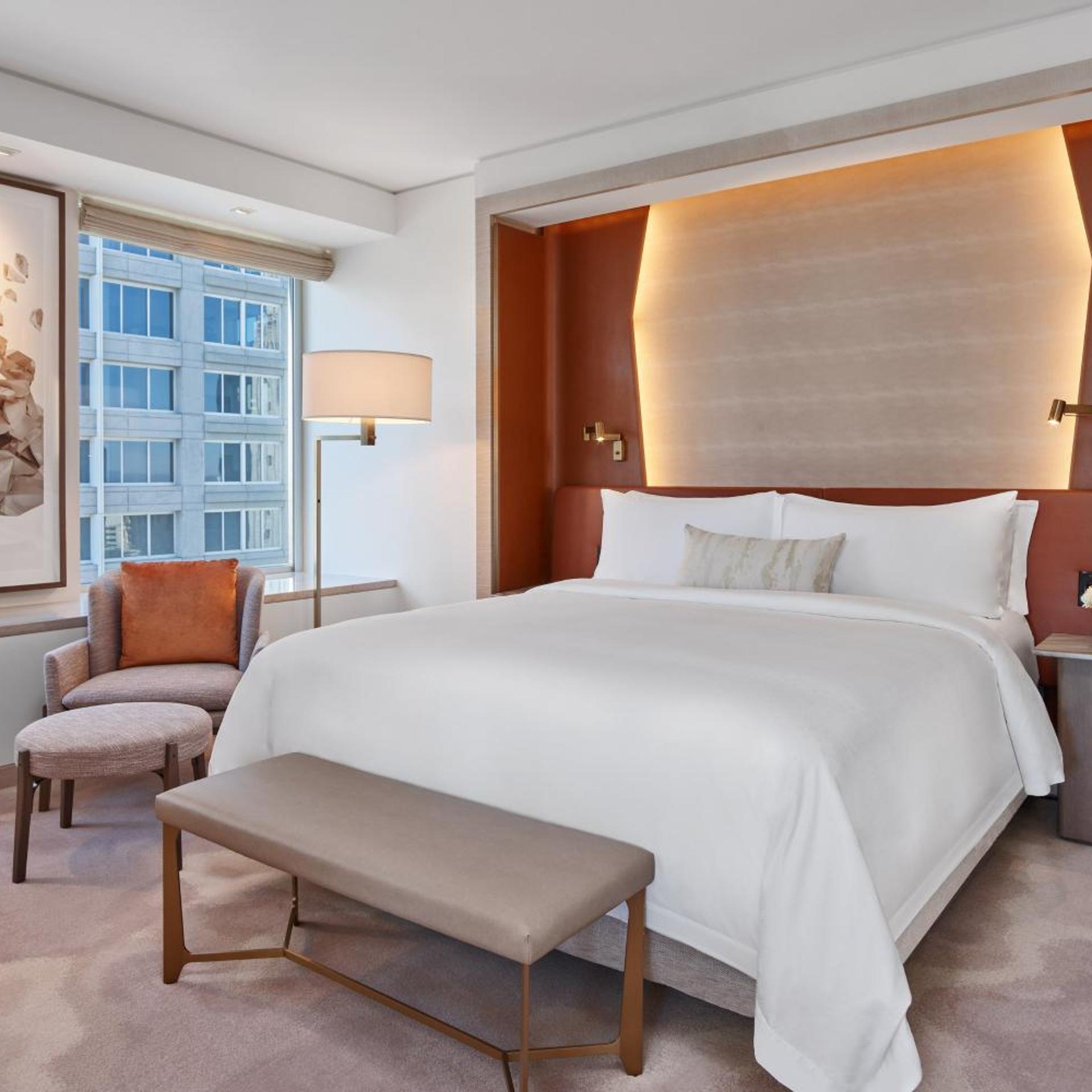 Guest Room, Deluxe, King Bed