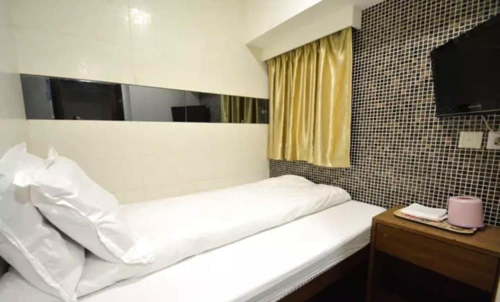 Lam Shan Hotel 11/17
