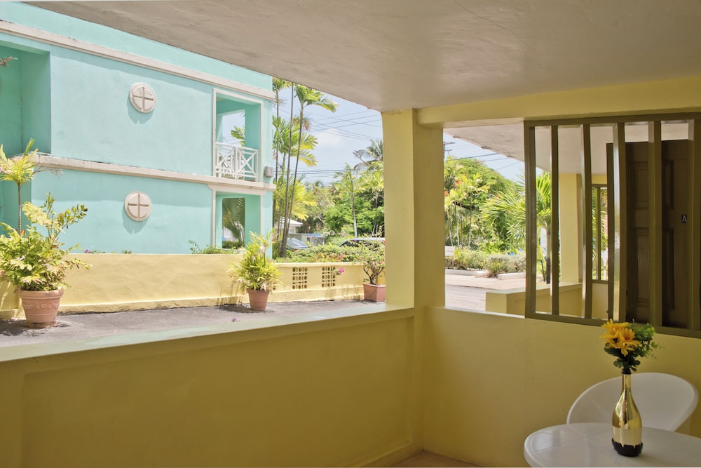 Dover Beach Hotel 35/61