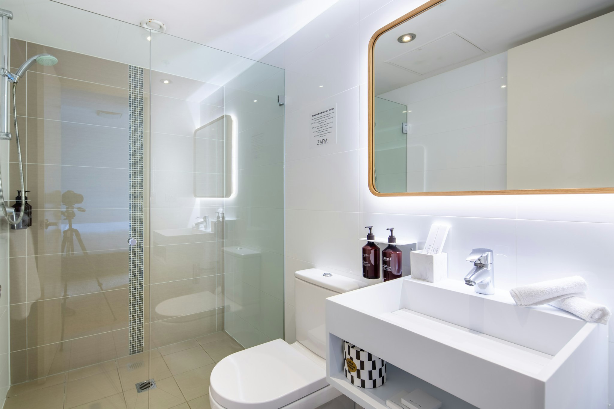 Zara Tower Serviced Apartments 77/78