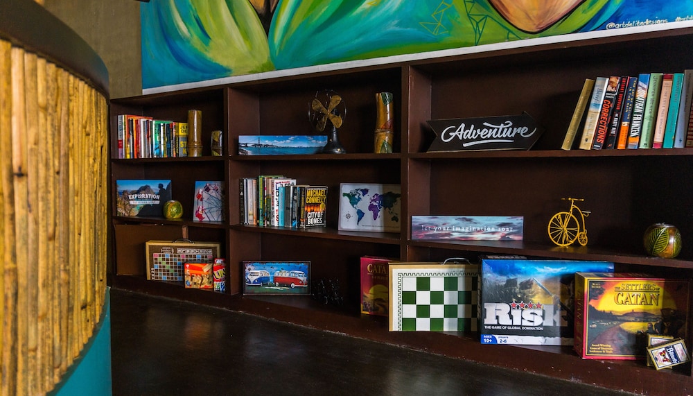 Happiness Hostel 42/50
