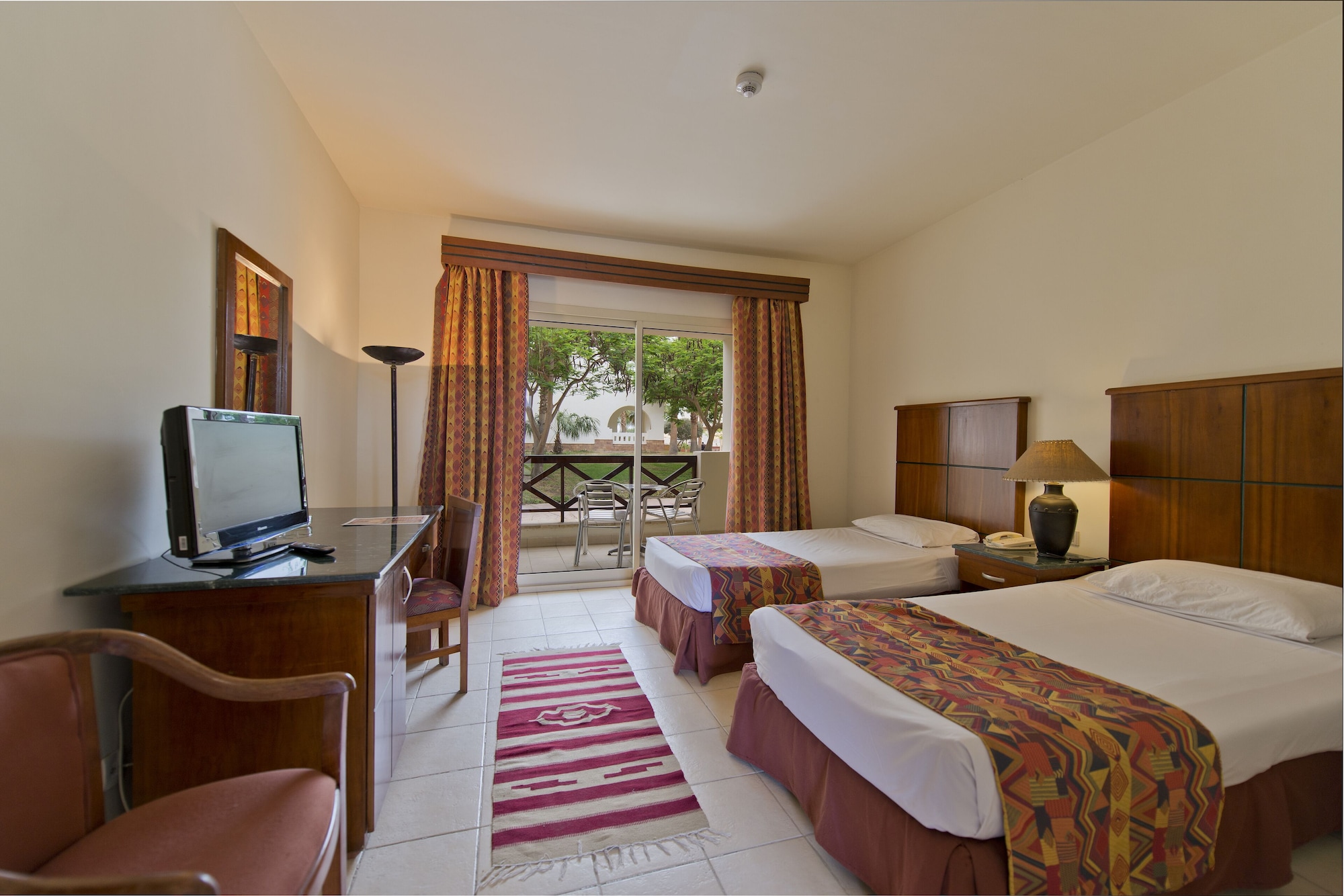 Standard, Twin Beds, Garden View
