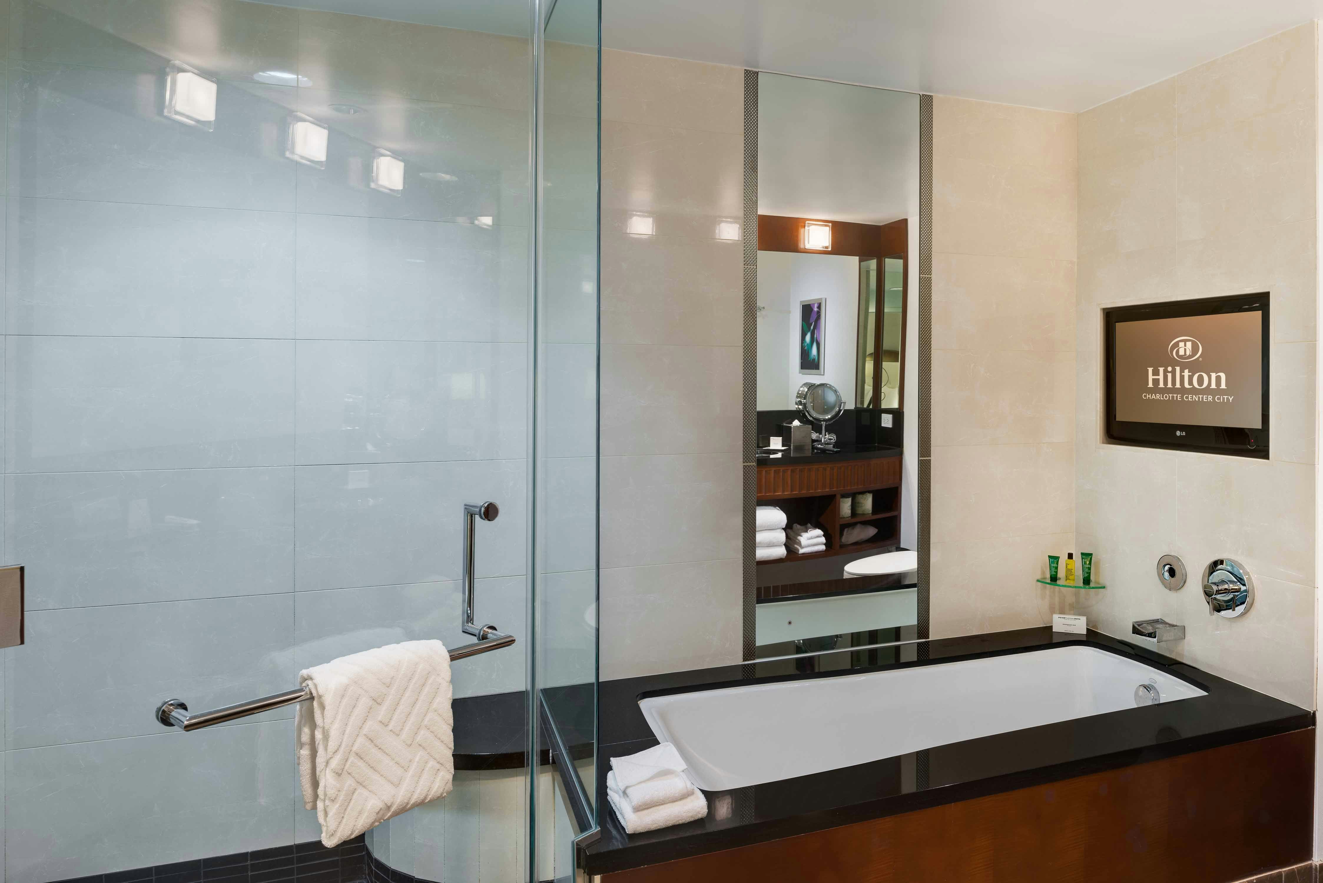 Hilton Charlotte Uptown (ex Hilton Charlotte Center City) 82/82