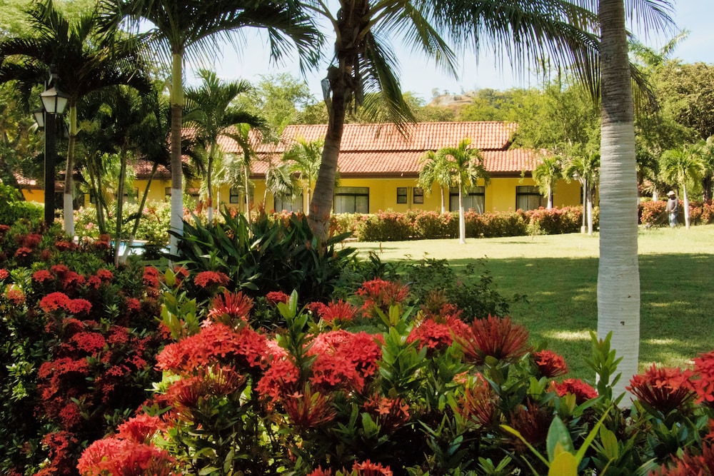 Papagayo Golden Palms Beachfront Hotel 8/65