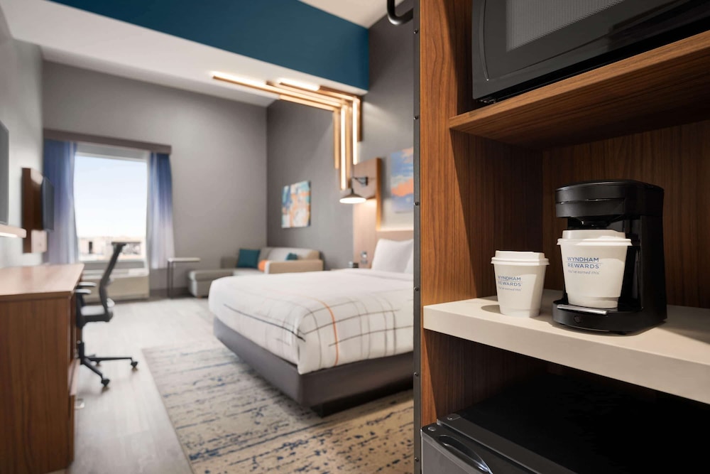 Suite, King Bed 5/5