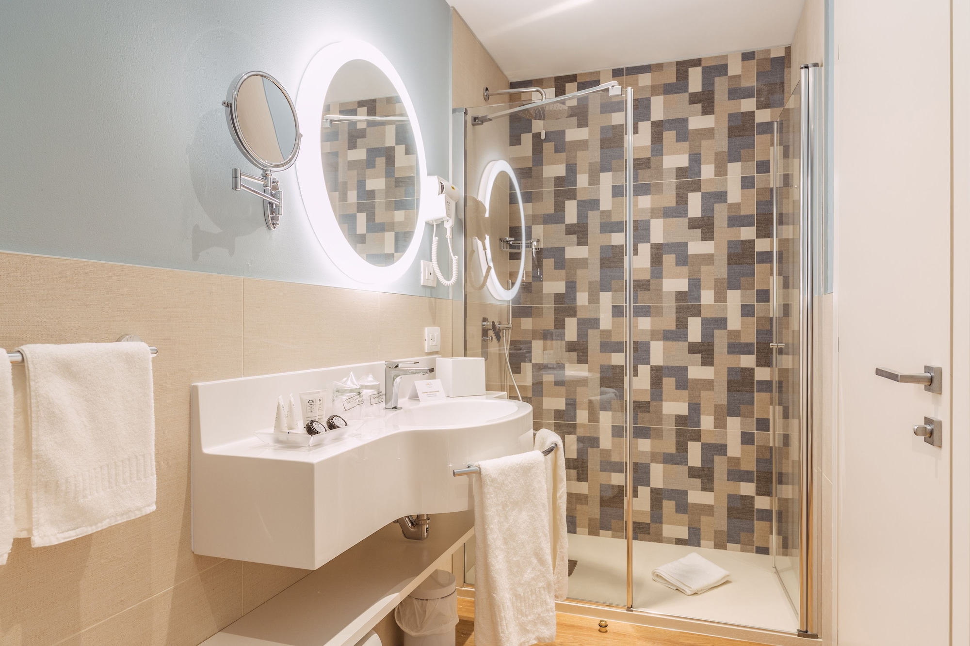 Suite, Queen Bed, Sky Pool Hotel Sole Garda 6/6