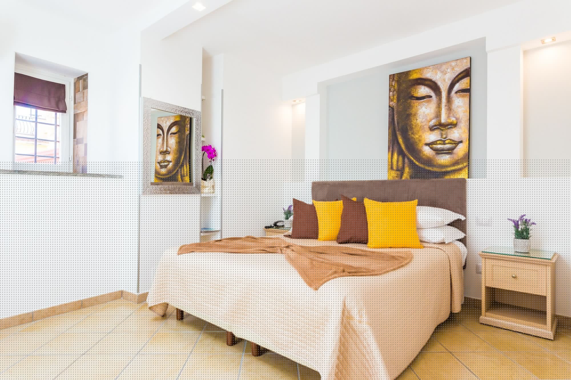 SUITE, ATTIC