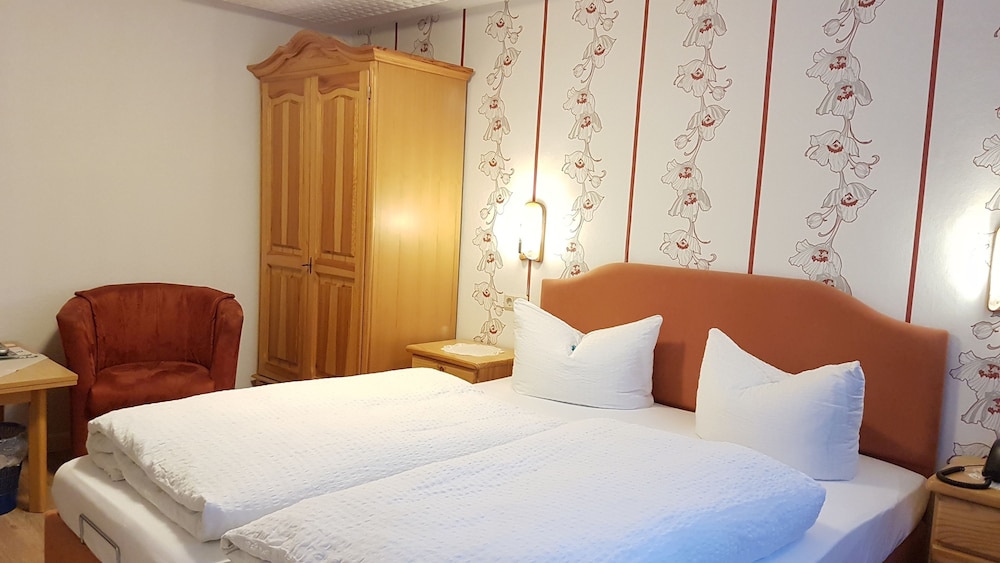 Hotel Zum Burgergarten 15/50