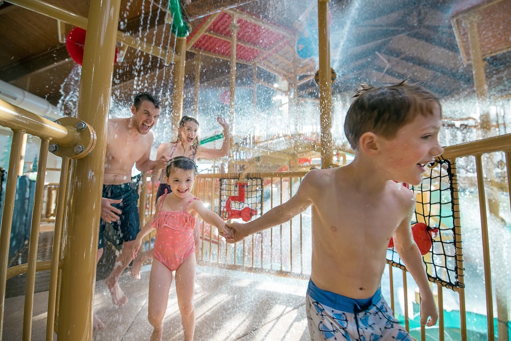 Great Wolf Lodge Manteca 32/49
