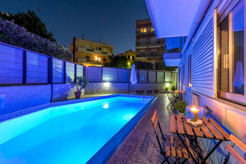 7 Palms Hotel Apartments 43/49