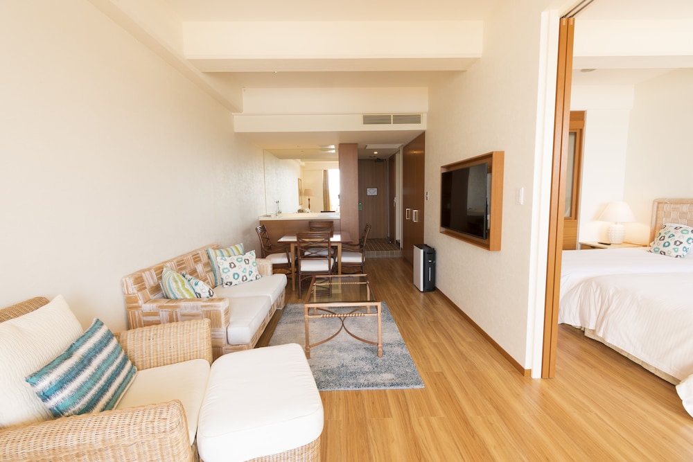 Hotel Moon Beach Okinawa 46/68