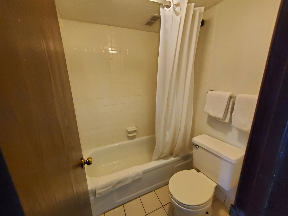 KNIGHTS INN FRANKFORT 22/24