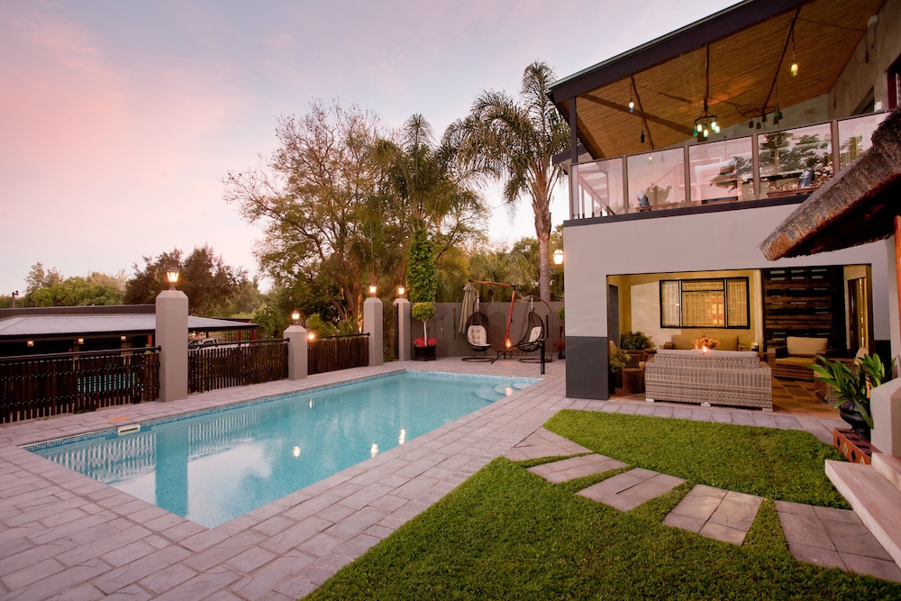 Miles B B Guesthouse 33/41