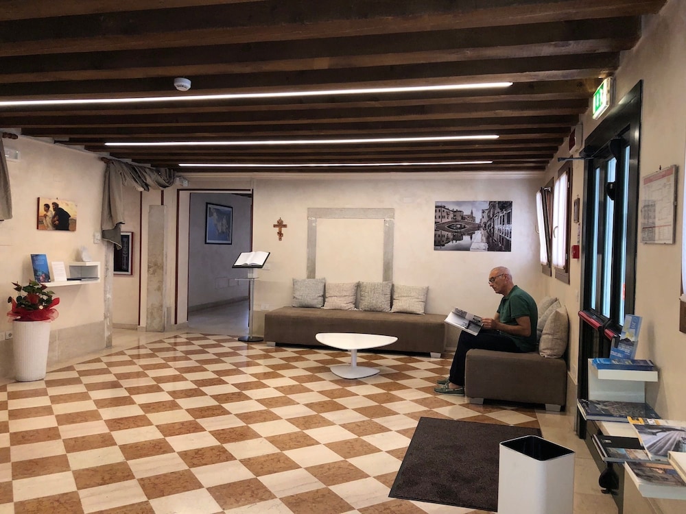 Domus Clugiae 5/41