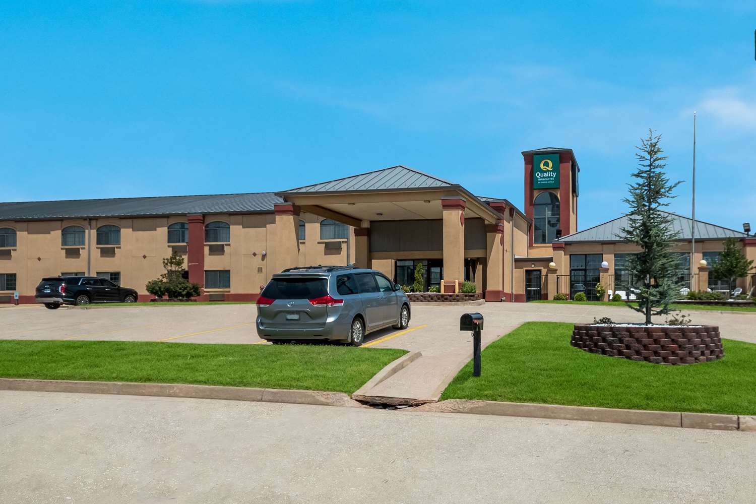 Quality Inn & Suites Oklahoma City North 11/14