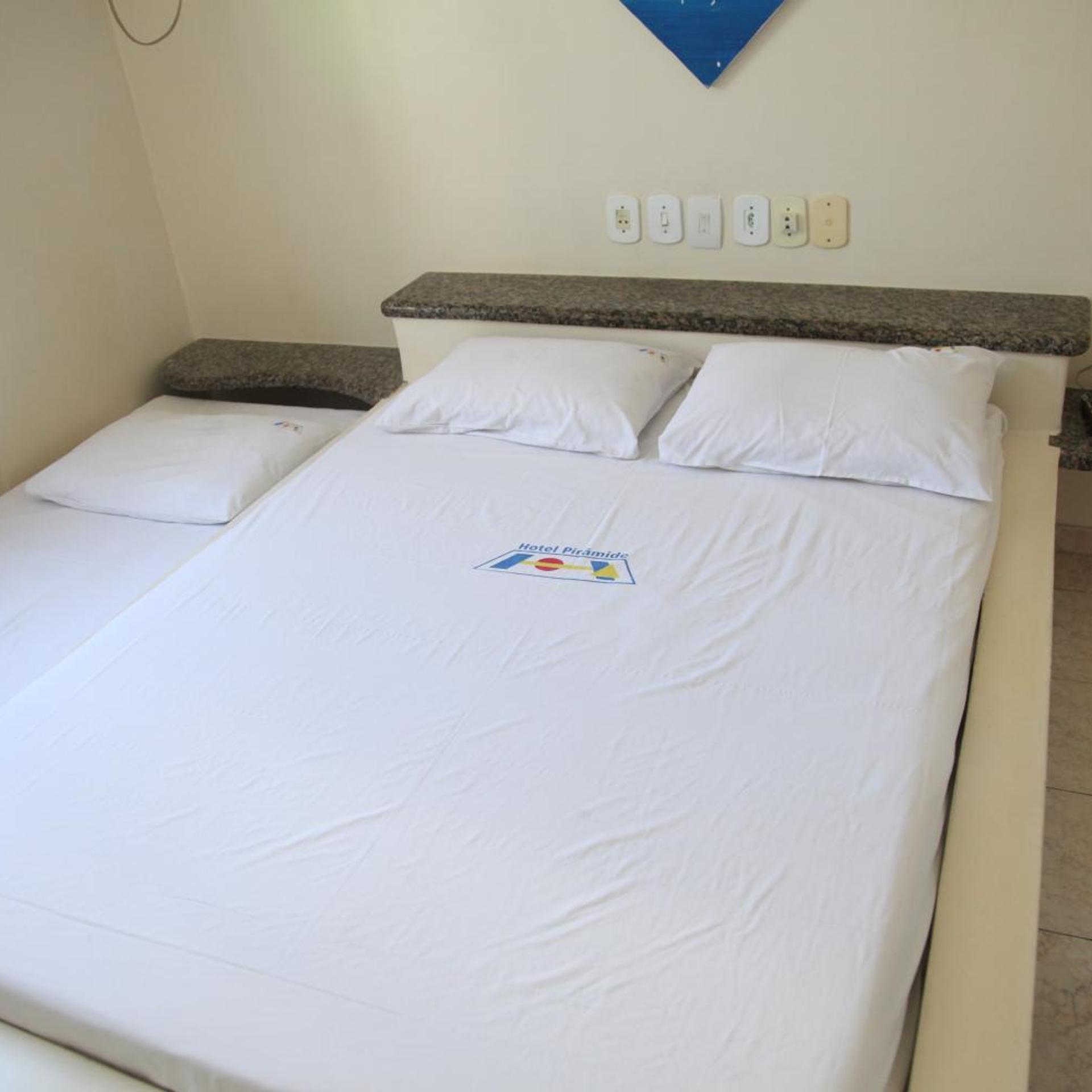 Hotel Piramide Paulo VI 15/50