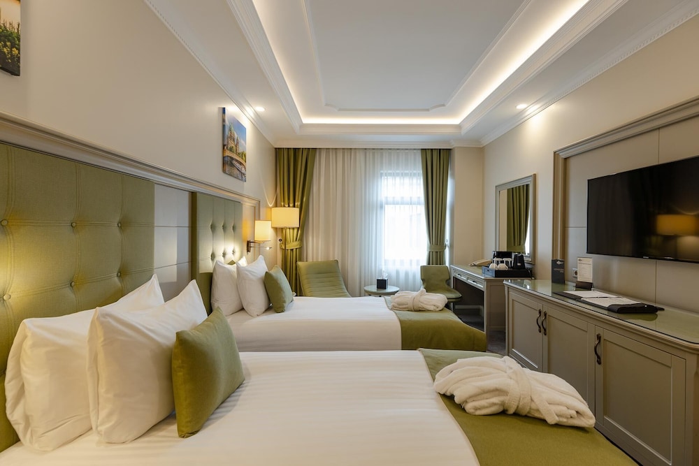 Superior Room: