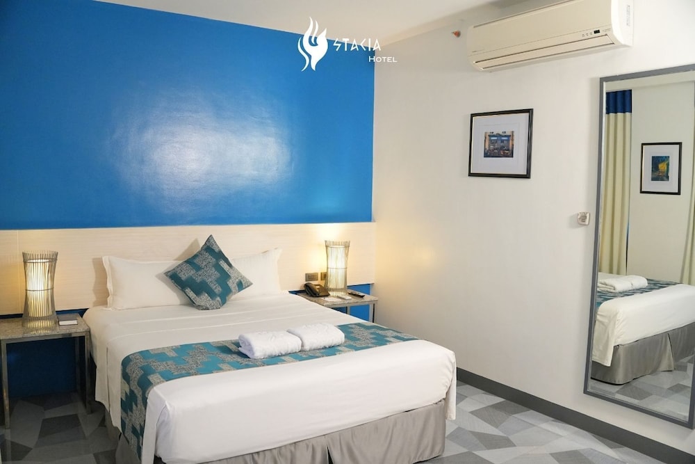 Stacia Hotel 16/48